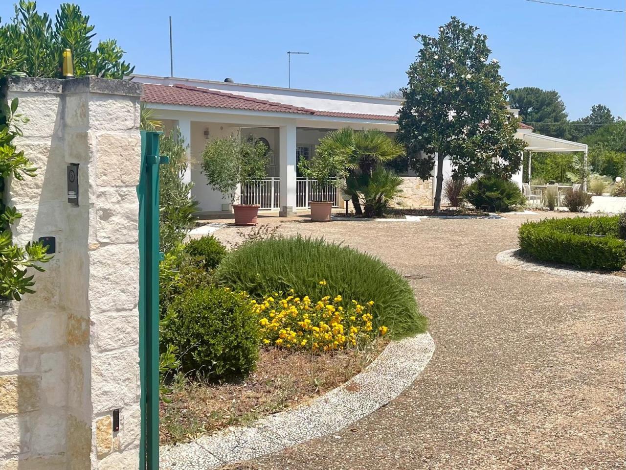 Villa in Martina Franca - view 1